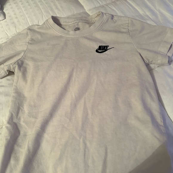 Bundle of Boys Nike Tees - Picture 6 of 12